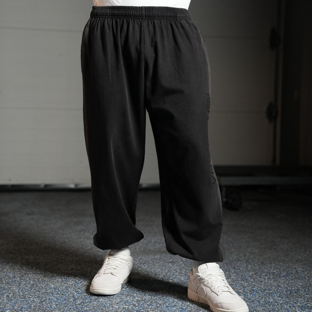 CORE JOGGER - BLACK WASH