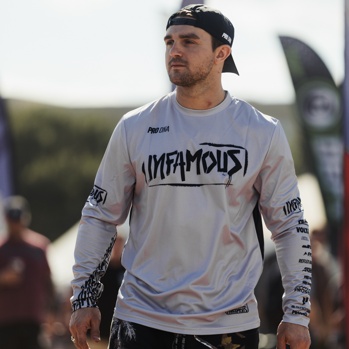 PERFORMANCE LONG SLEEVE - INFAMOUS TEAM WEAR (GREY)